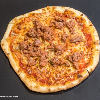 PIZZA BOLOGNESA
