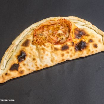 PIZZA CALZONE COLISEO